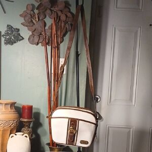 Carry Land Women's crossbody Bag